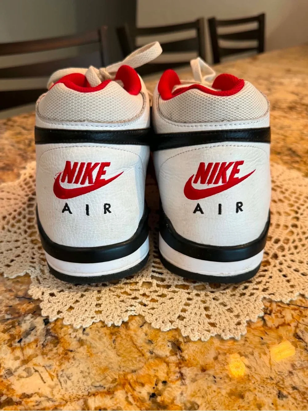 Nike Flight Legacy Men’s 10.5 Mid Top Sneaker White/Red/Black BQ4212-100
